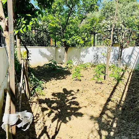 Kusadasi'nda Sessiz Sakin Bir Nida 6 Villa