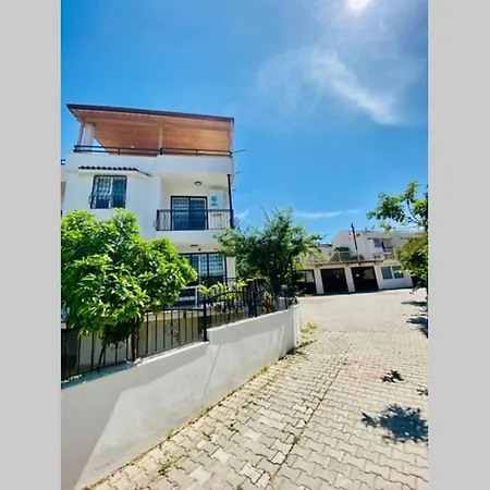 Kusadasi'nda Sessiz Sakin Bir Nida 6 וילה קוסדסי